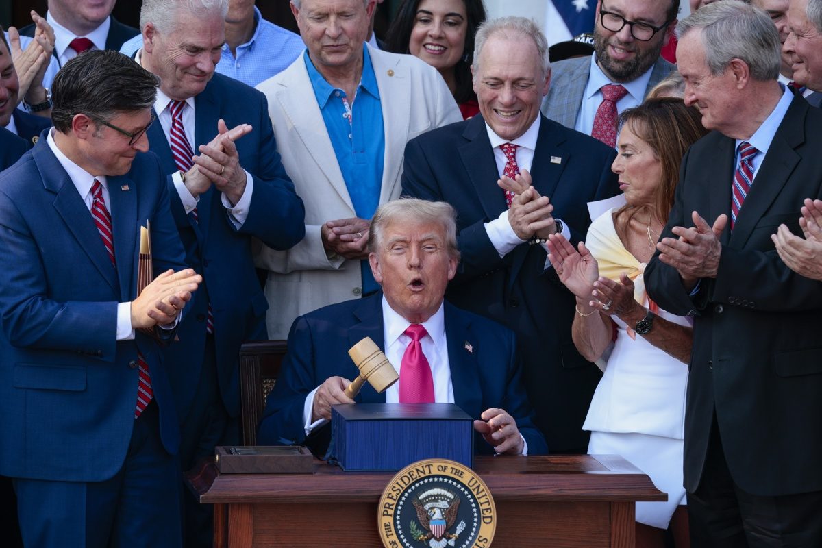 Trump promulga su ley presupuestaria "grande y hermosa" el día de la ...