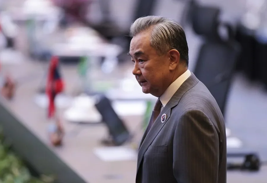 El canciller de China afirma que los lazos con Corea del Norte son una “directriz inquebrantable”