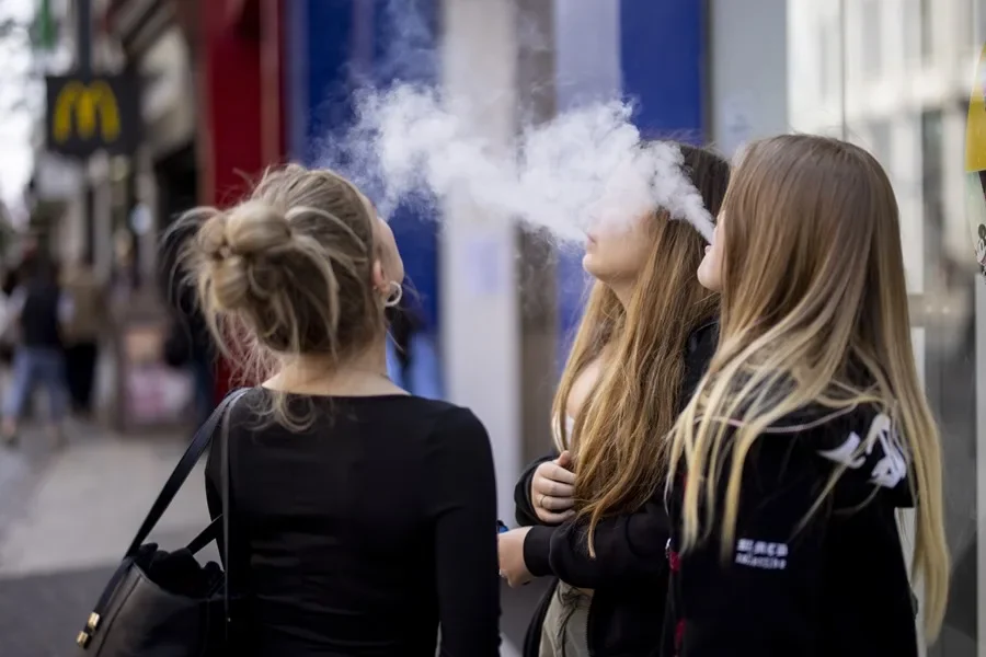 Nueva York anuncia una «gran acción penal» contra la venta ilegal de cigarrillos electrónicos
