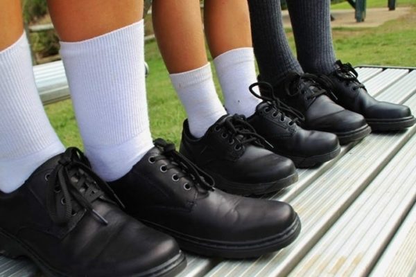 Producción de un par de zapatos escolares oscila entre los US$ 28 y US$ 40