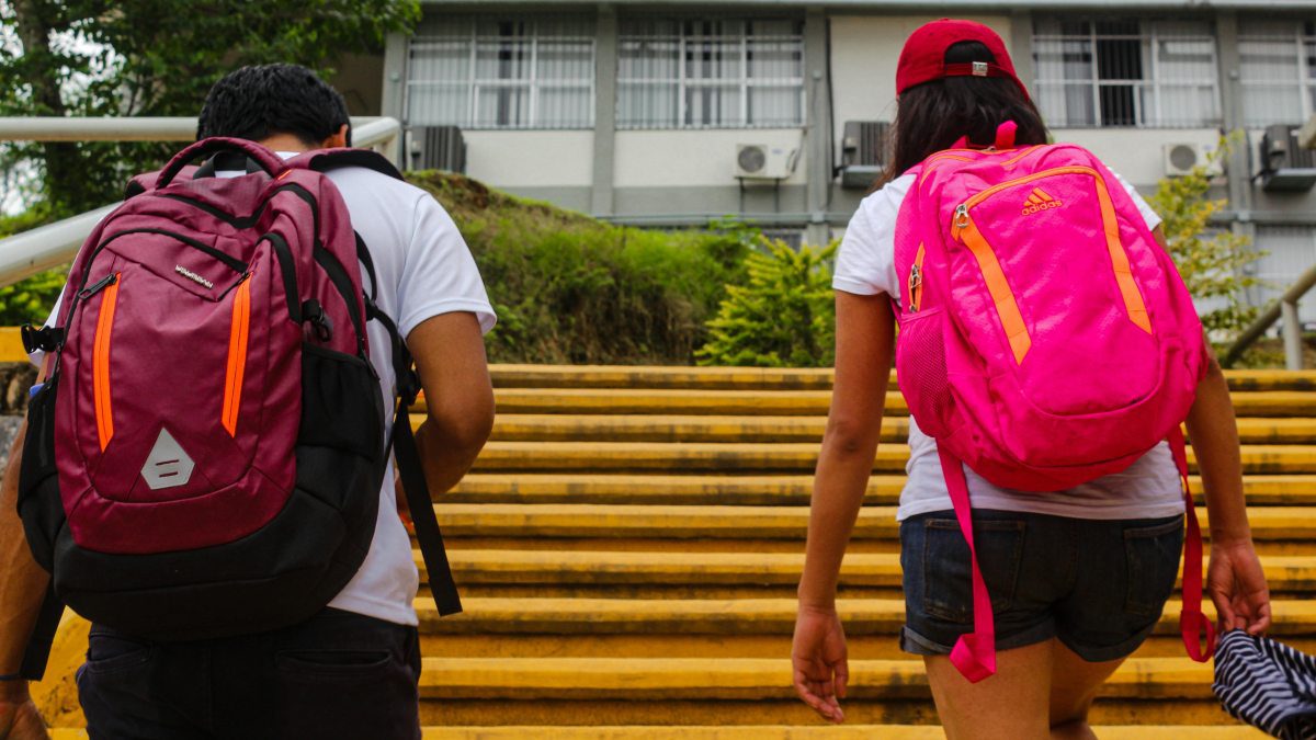 Avanza proyecto que prohíbe madrugón escolar antes de las 7 de la mañana