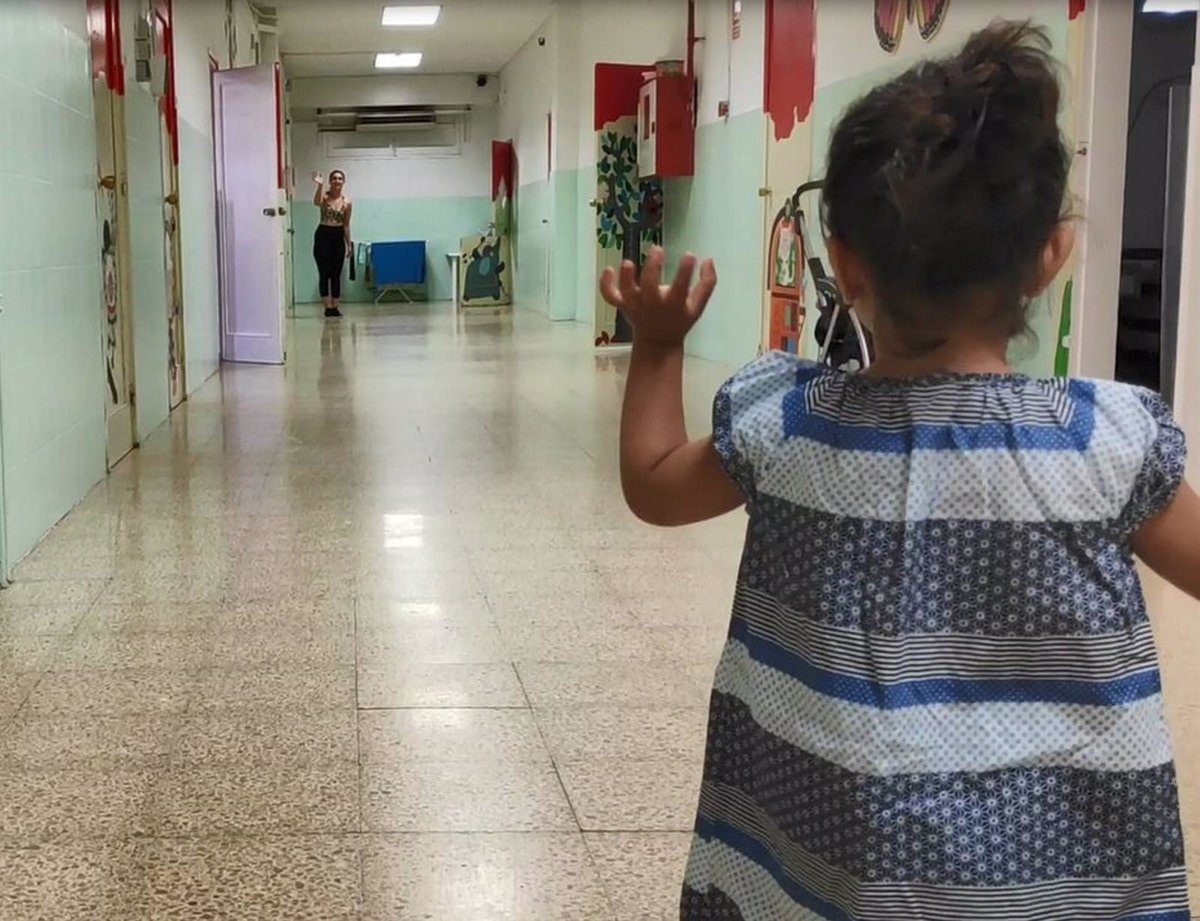 Detienen a una adolescente acusada de haber ahogado a una niña de 2 años de edad