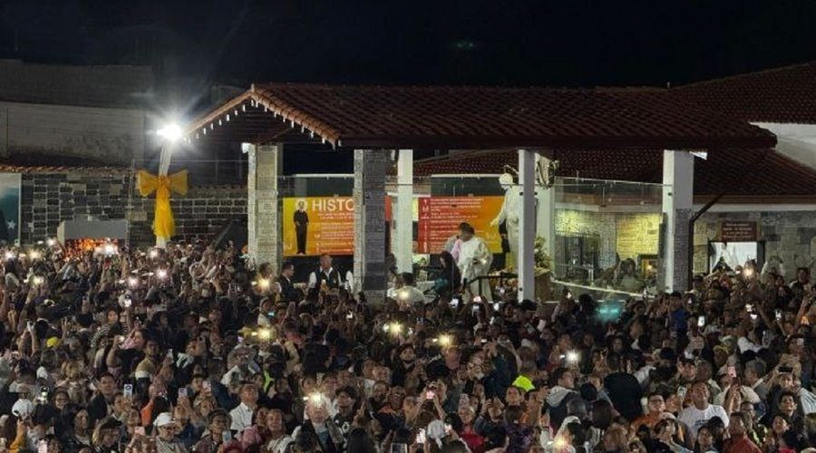 En Isnotú se develó la aureola de San José Gregorio Hernández