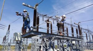 Gobierno nacional descarta una dolarización formal, anuncia reforma al sistema eléctrico y proyecta un sólido crecimiento económico
